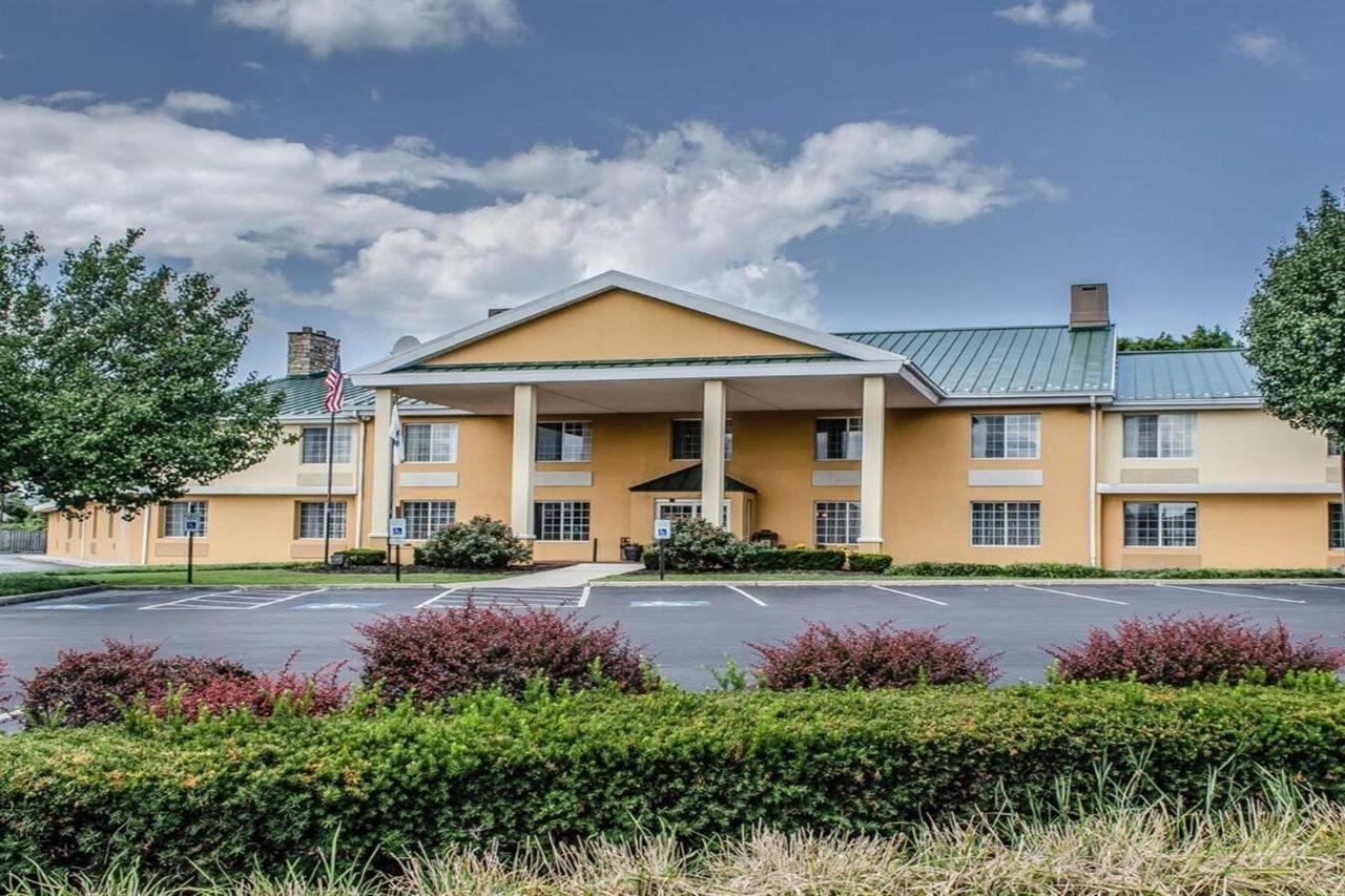 Baymont By Wyndham Hotel