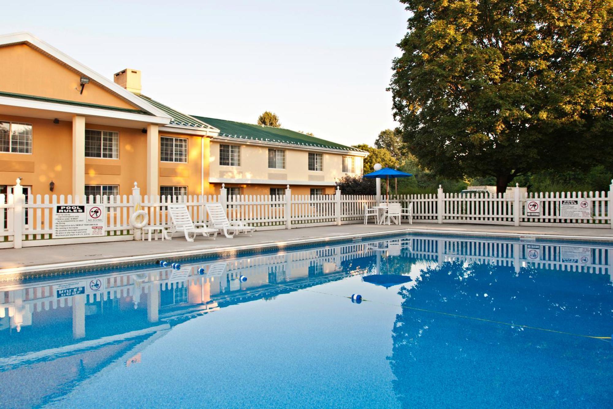 Baymont By Wyndham Hotel Harrisburg